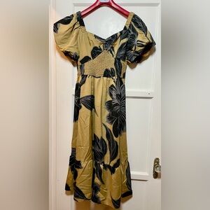 NWT Black and Gold Floral Dress - Size L